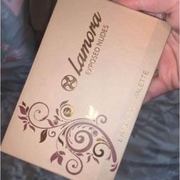 Eye Shadow! - Picture 1 of 2